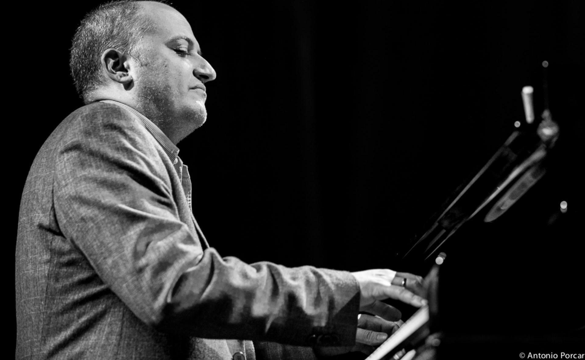 Concerto jazz del pianista Kálmán Oláh 