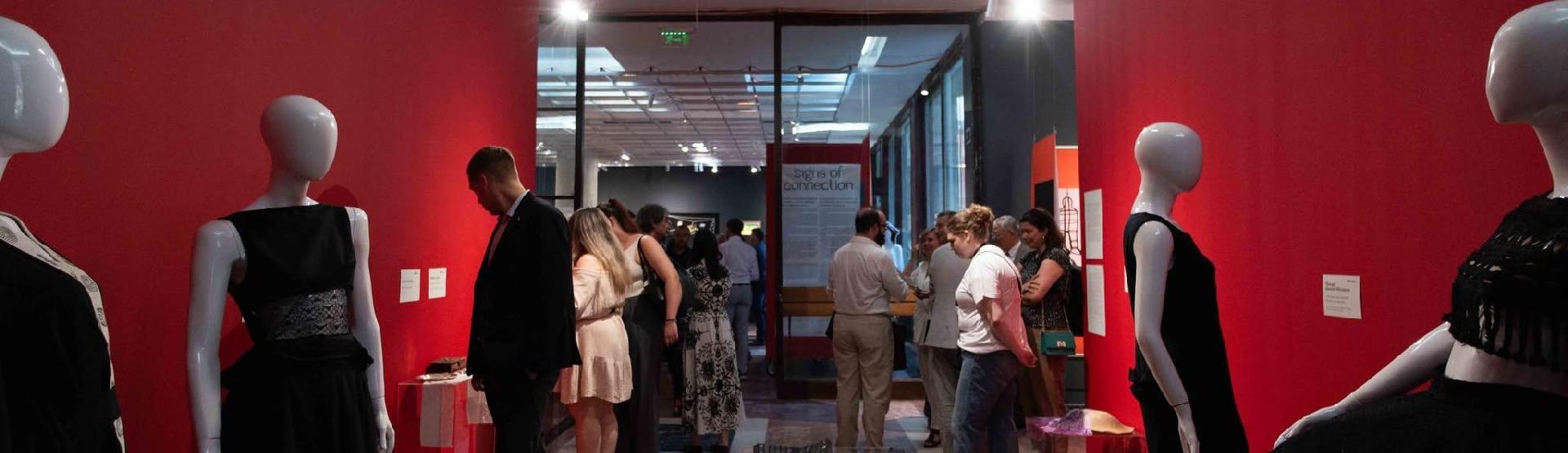 Magyar zene, film és divat Romániában