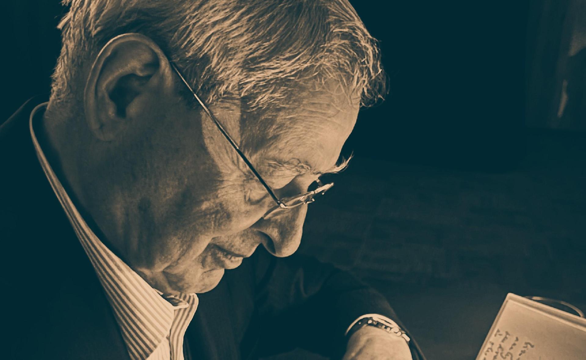 Z wielkim smutkiem żegnamy wybitnego węgierskiego pisarza, eseistę, dramaturga Pétera Nádasa (1942-2026)