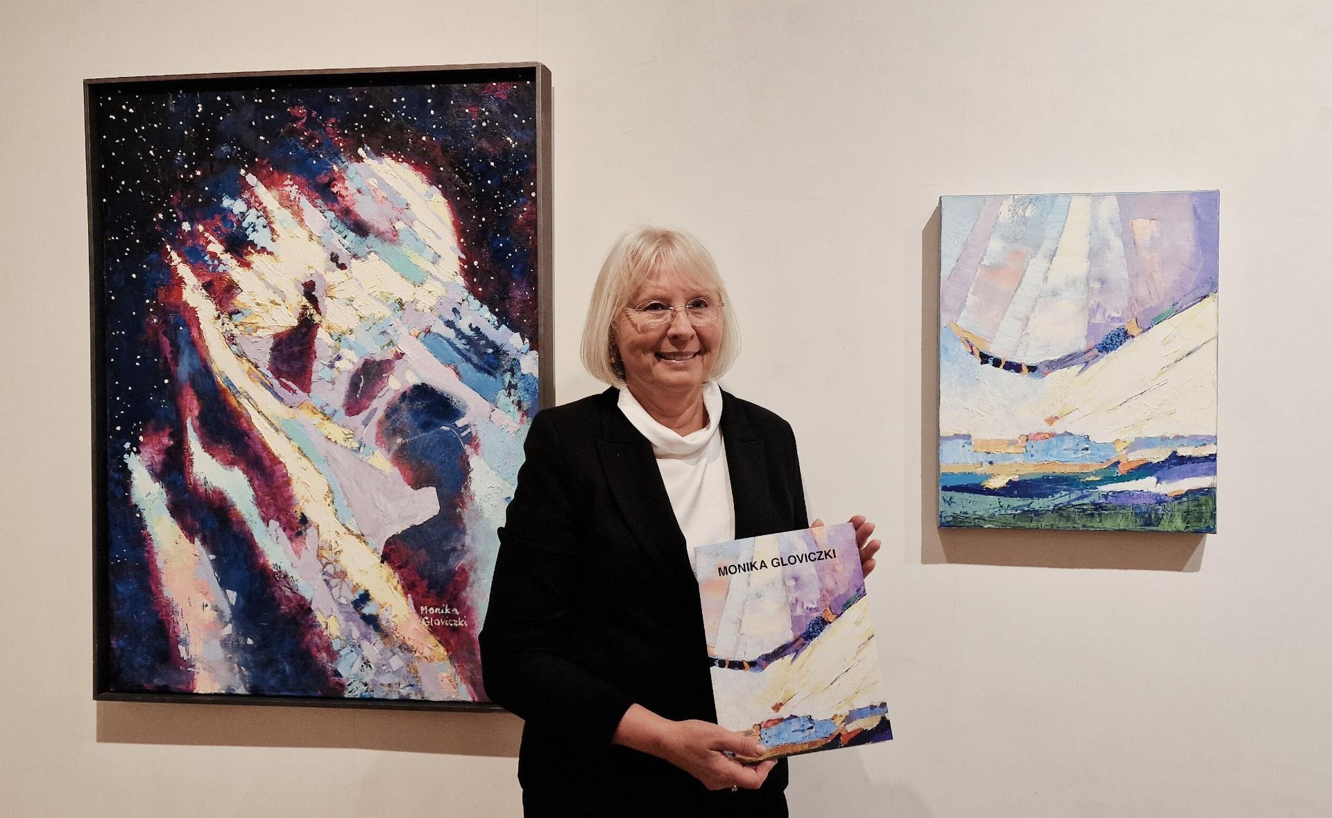 Interview with painter Monika Gloviczki