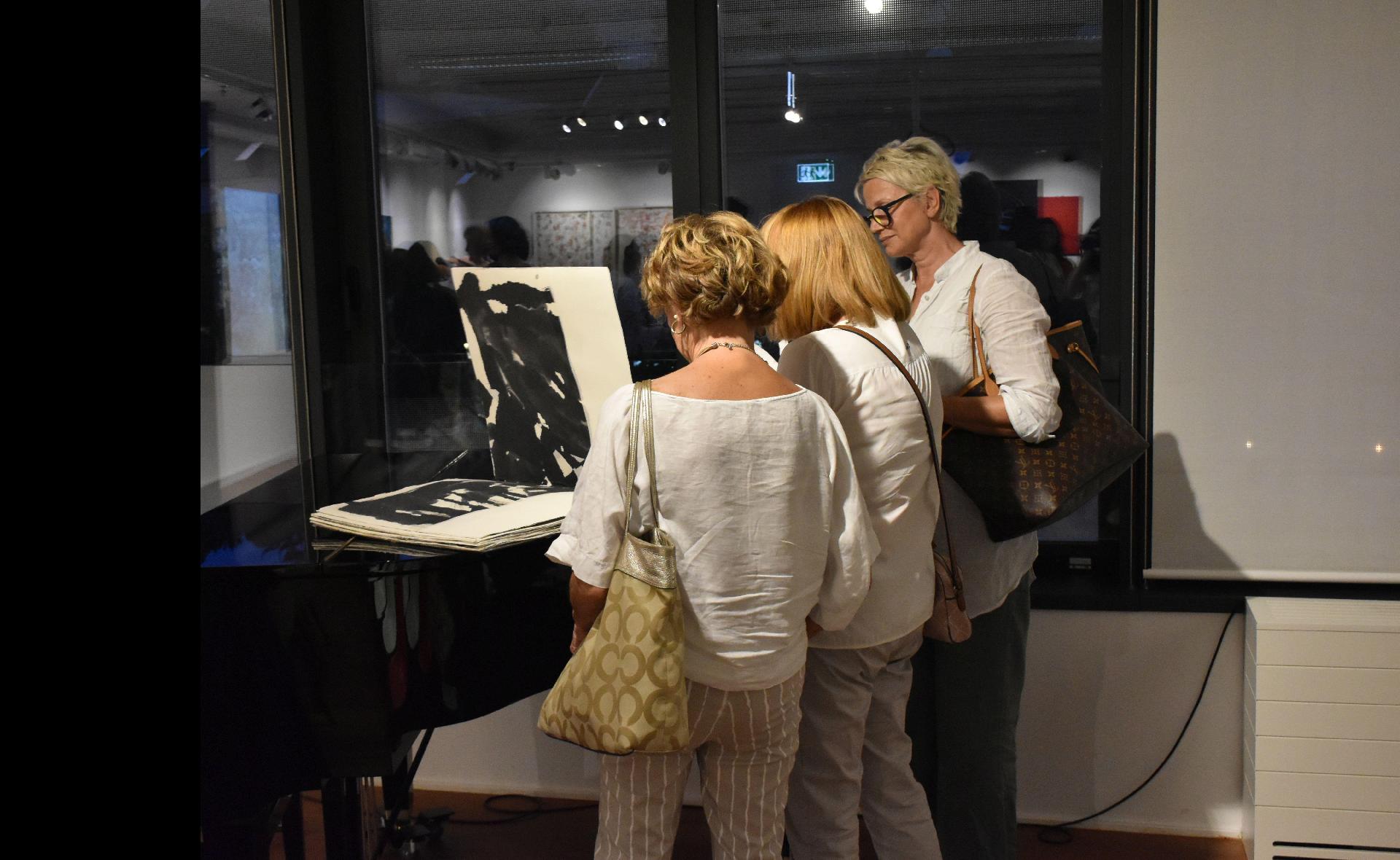 Significant Croatian and Hungarian Female Figures Evoked by Hungarian and Croatian Artists in Zagreb