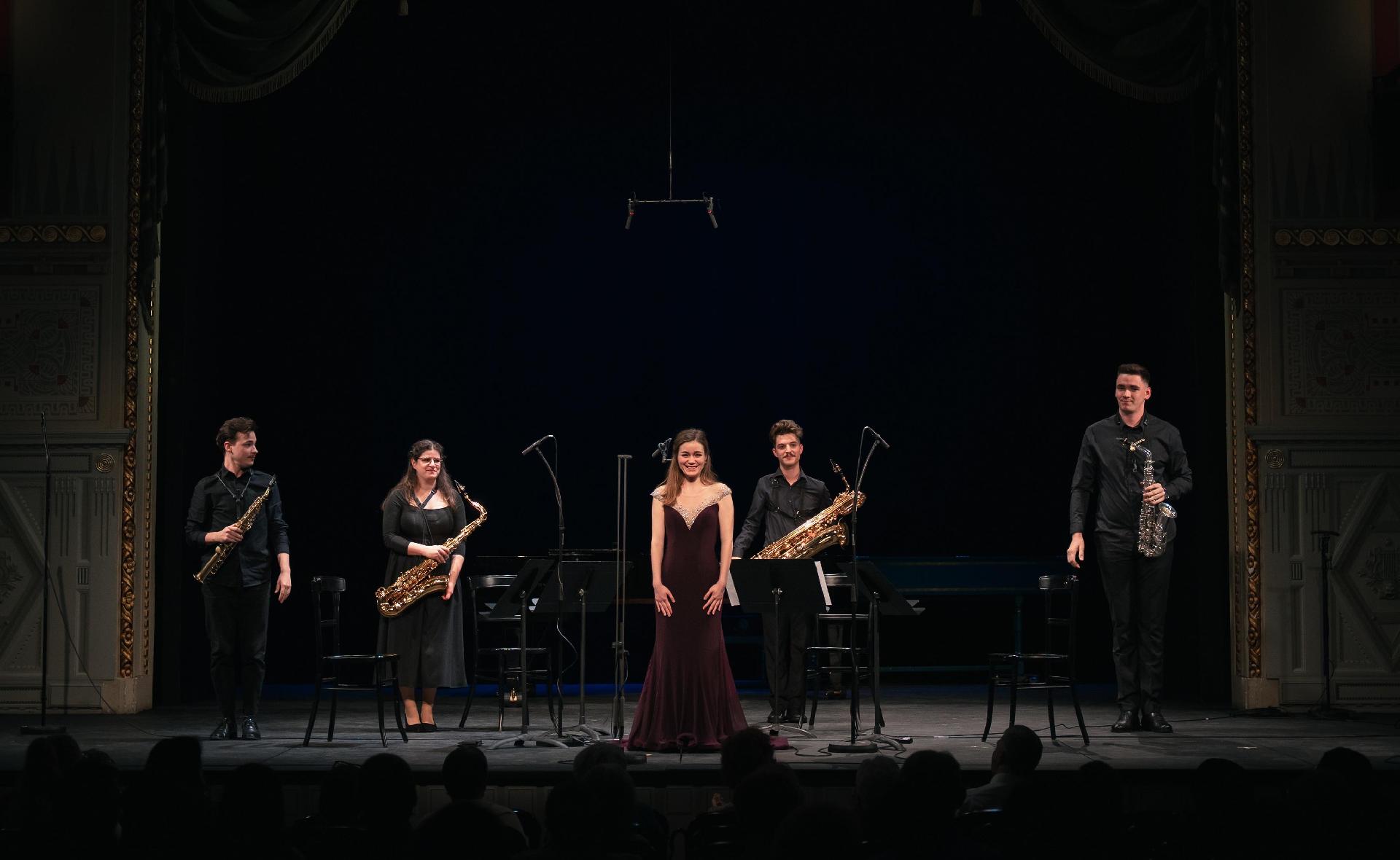 Konzert mit dem Unité Saxophonquartett und der Sängerin Luca Csörgeő