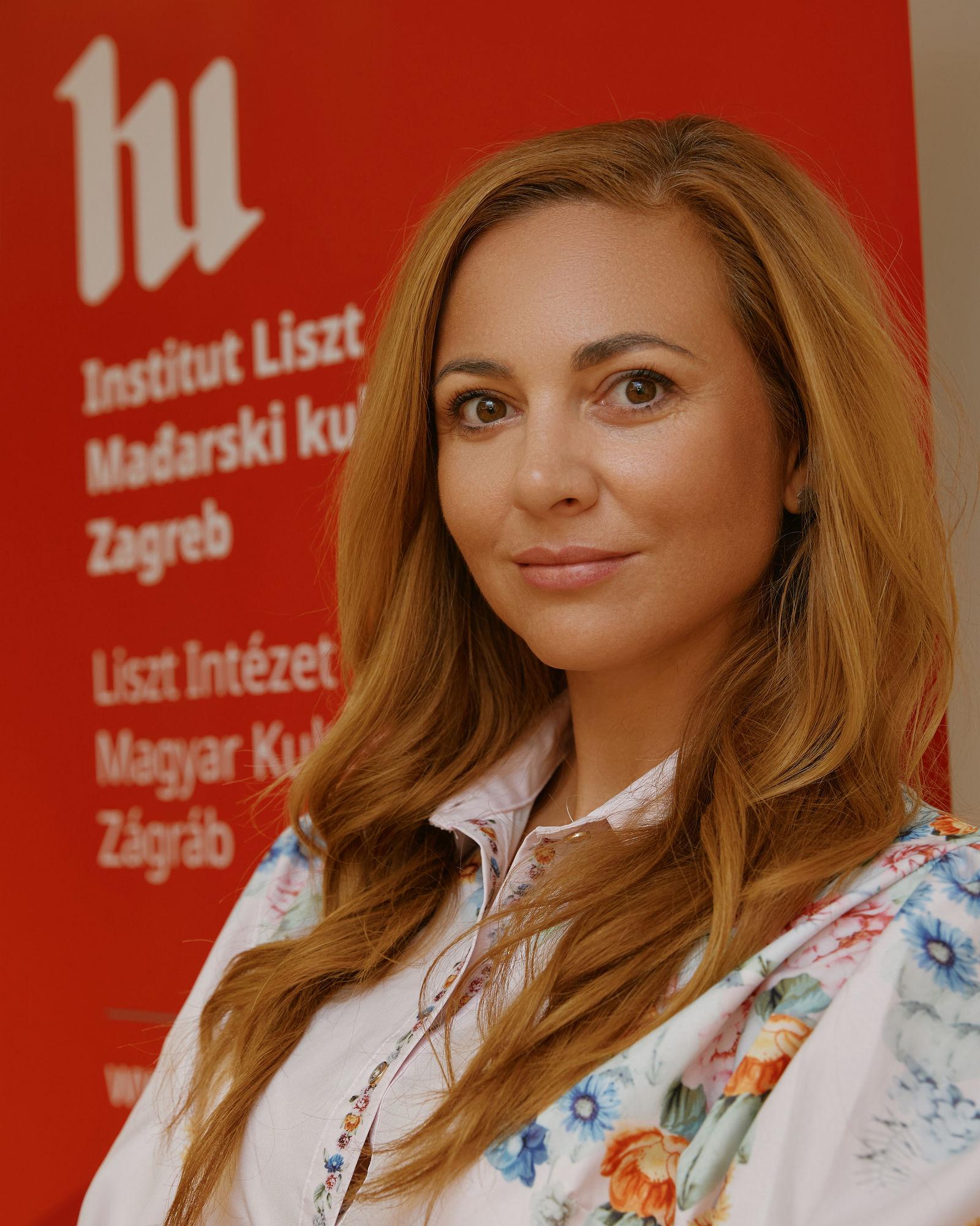 dr. Mladenovics Anna Erzsébet
