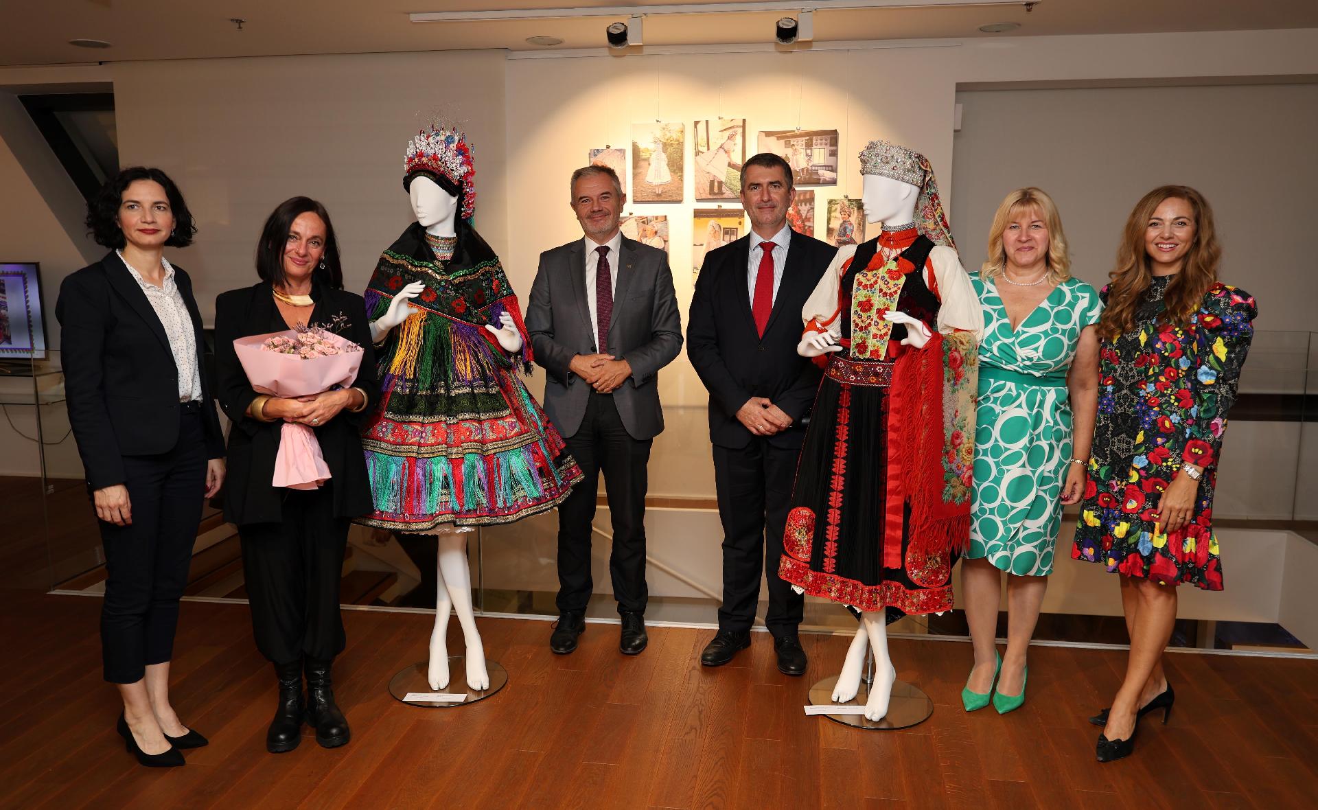 The exhibition Hungarian Bride from the National Museum can also be seen in Zagreb