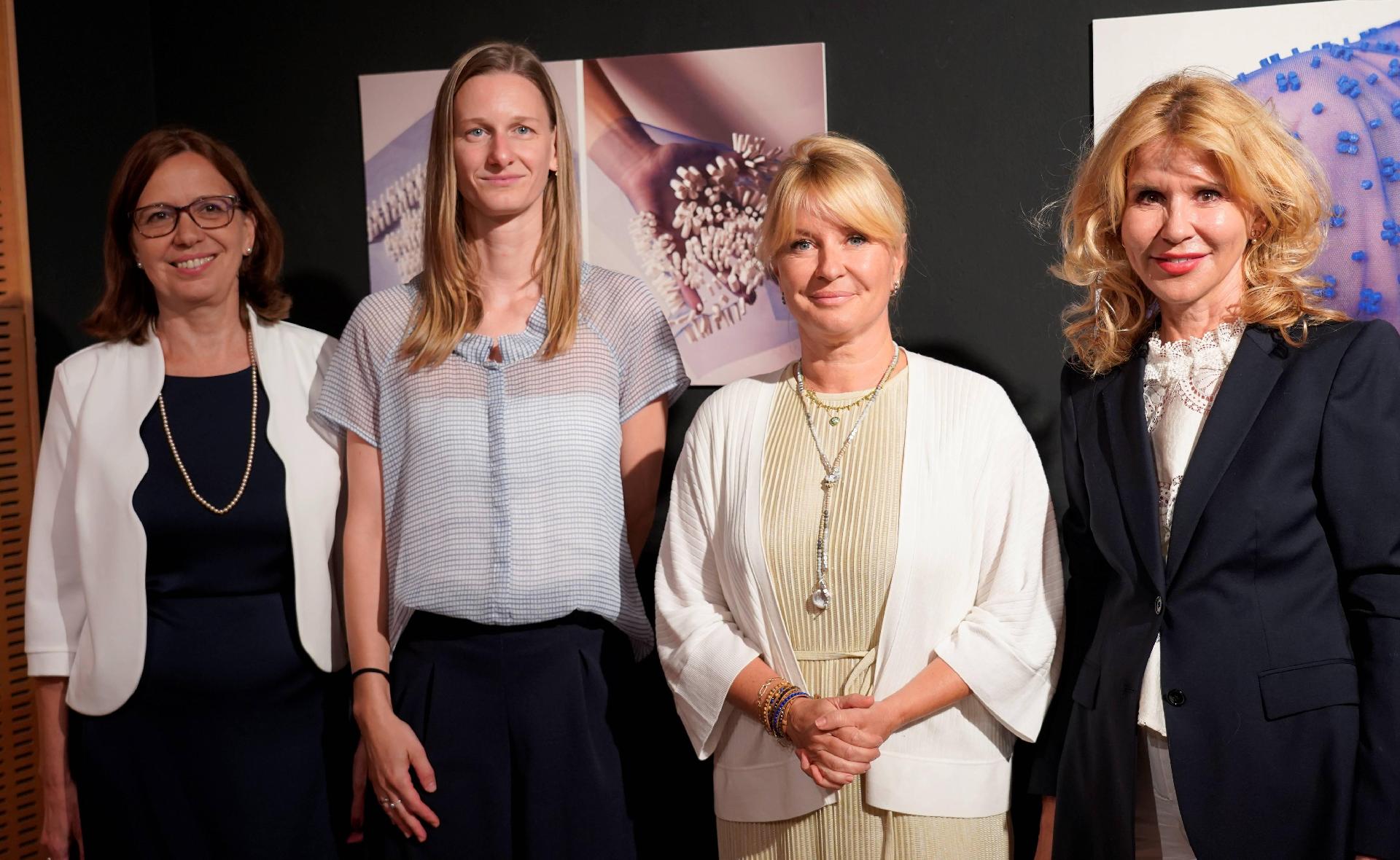 Megnyílt Tóvaj Rozália kiállítása a Paris Design Week alkalmából 