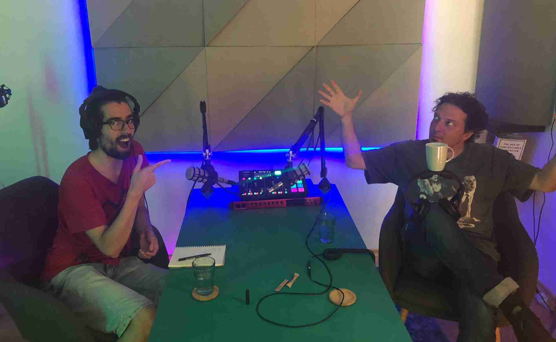 A podcast házigazdája Ei Bo és az első vendégünk Cvetan Cvetanov