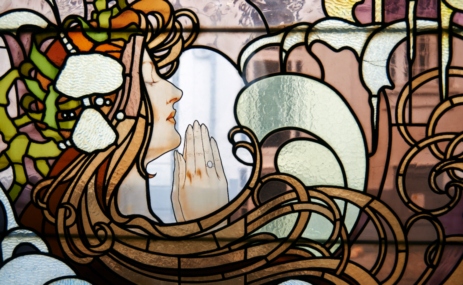 Stained glass window by Raphaël Évaldre