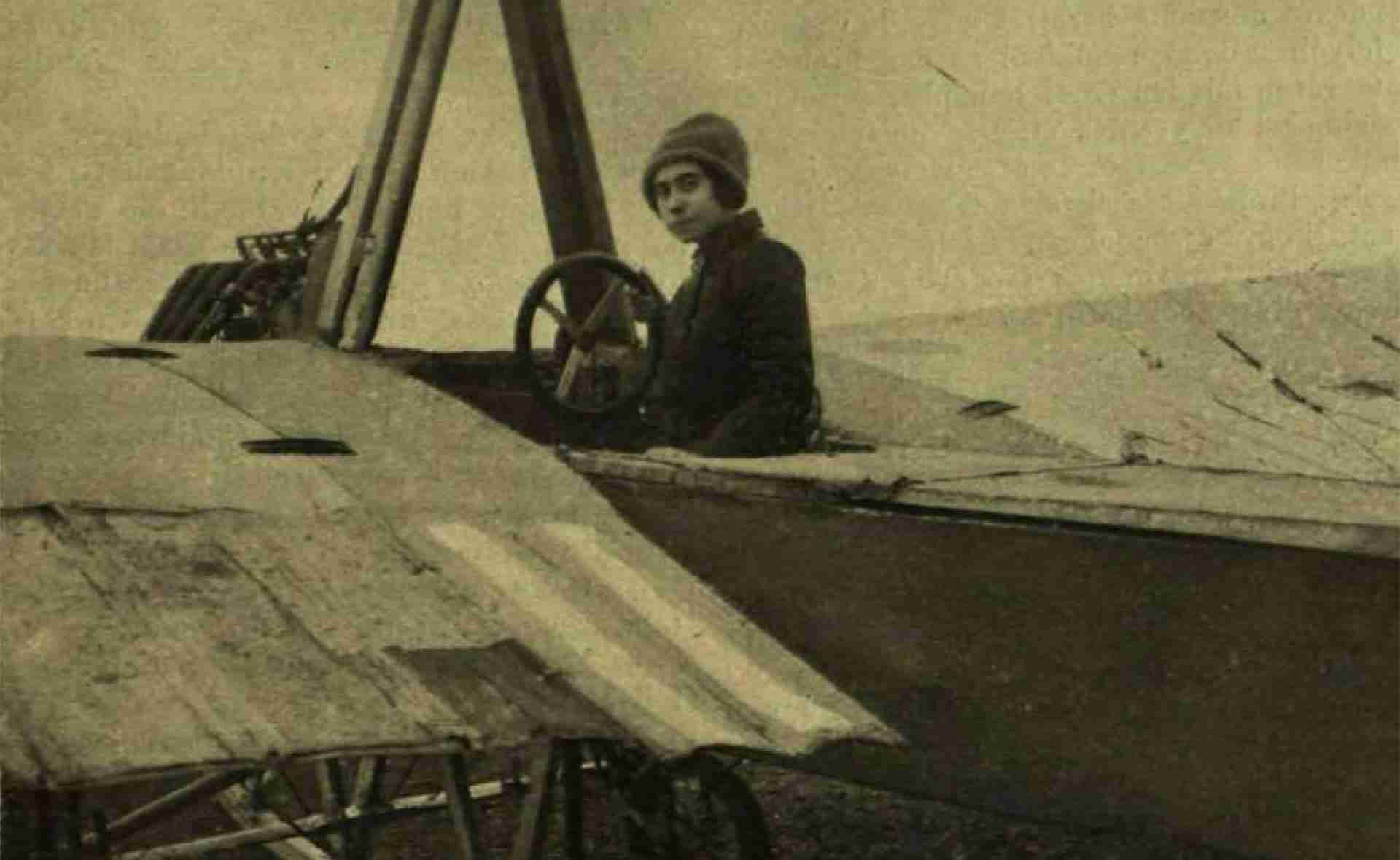 Steinschneider Lilly (1891. január 13. –1975. március 28.), az első magyar női pilóta. (A kép forrása: keptar.oszk.hu)