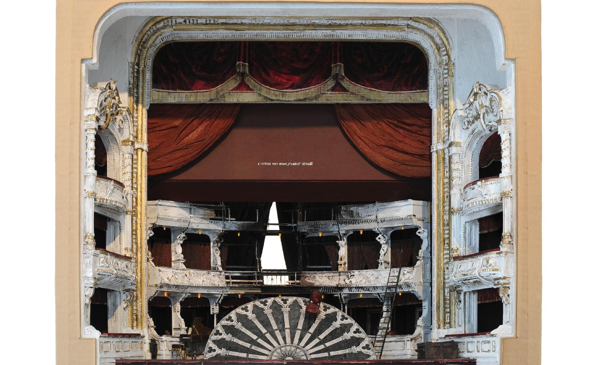 Bagossy Levente színpadtervei – kiállítás Kézdivásárhely