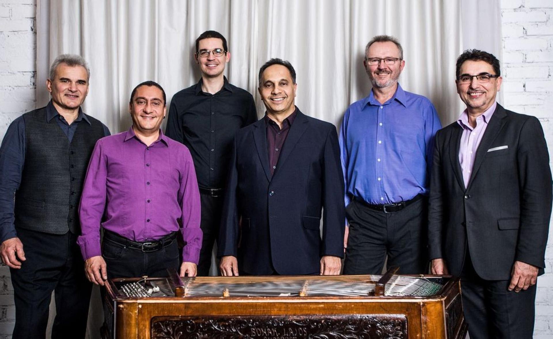 Balogh Kálmán és a Gipsy Cimbalom Band fellépése Párkányban