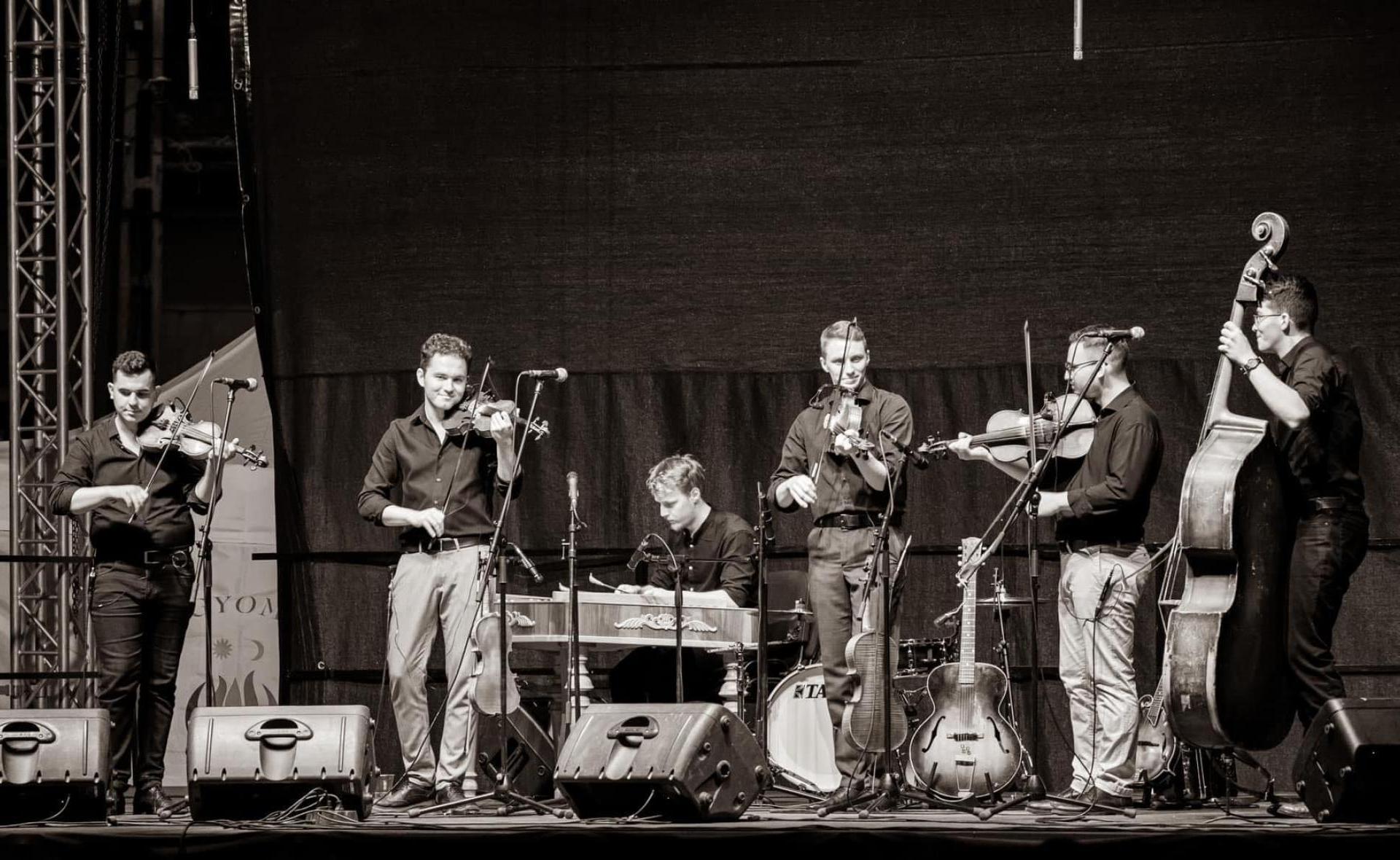 Népzene a Katlan zenekarral